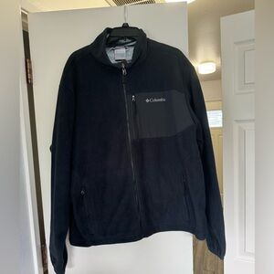 Black Columbia omniheat interchange fleece. XL